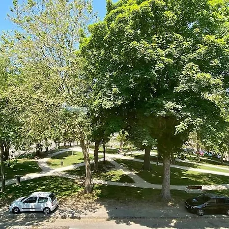 Le Cocoon Troyen Hyper Centre-ville 4 Personnes Apartment *